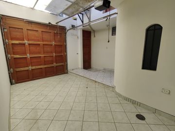 Propiedad Comercial Estratégica en Venta – Urb. Puente Blanco Av Cutervo, Ica