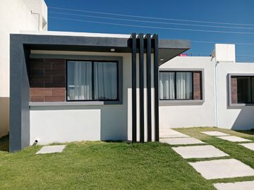 HERMOSA CASA DE 1 NIVEL PARA INFONAVIT 120.00 M2