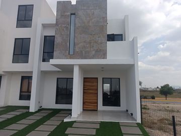 CASAS RESIDENCIALES ECONOMICAS EN 130.00 M2 INFONAVIT