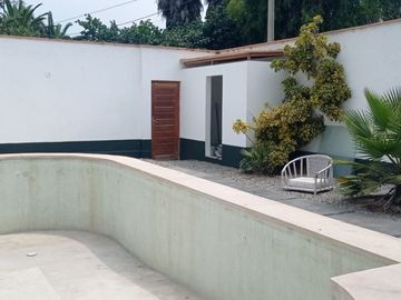 VENDO CASA EN BRISAS DE VILLA DE 300 MTS2 DE 4 DORMITORIOS