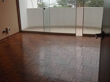 VENDO CASA EN BRISAS DE VILLA DE 300 MTS2 DE 4 DORMITORIOS