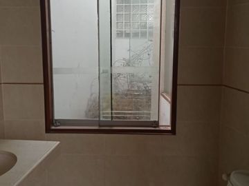 VENDO CASA EN BRISAS DE VILLA DE 300 MTS2 DE 4 DORMITORIOS