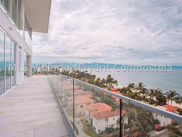 Penthouse en venta en Bucerias Zona Dorada.