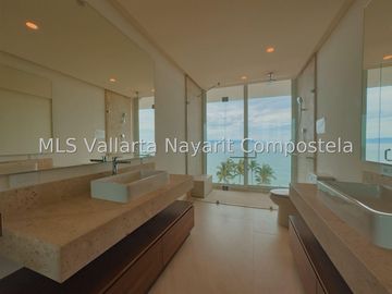 Penthouse en venta en Bucerias Zona Dorada.