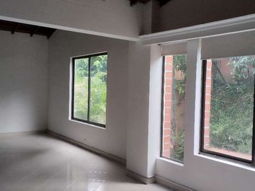 Casa en Venta Loma de Los Benedictinos Envigado