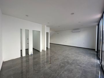 ESPECTACULAR CASA EN VENTA EN MAZATLAN SECTOR CERRITOS (ALTABRISA RESIDENCIAL) 4 RECAMARAS, A SOLO 800 MTS DEL MAR, PRIVADA CON ALBERCA Y GYM