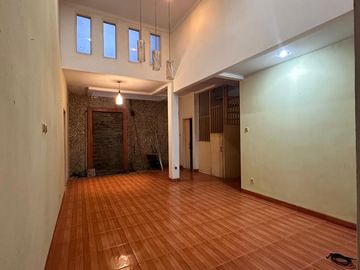 Dijual rumah bagus modern clasic murah di Bintaro Jaya sektor 9