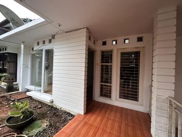 Dijual rumah bagsu modern clasic di Komplek Bintaro Jaya