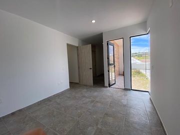 ESTRENA CASA DE AUTOR EN VENTA EN CAPITAL SUR  4 RECÀMARAS VIGILANCIA