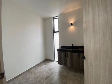 ESTRENA CASA DE AUTOR EN VENTA EN CAPITAL SUR  4 RECÀMARAS VIGILANCIA