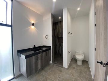 ESTRENA CASA DE AUTOR EN VENTA EN CAPITAL SUR  4 RECÀMARAS VIGILANCIA