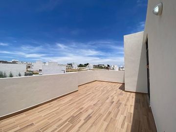 ESTRENA CASA DE AUTOR EN VENTA EN CAPITAL SUR  4 RECÀMARAS VIGILANCIA