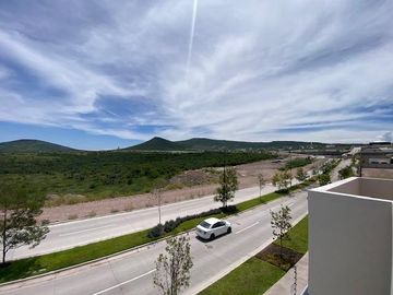 ESTRENA CASA DE AUTOR EN VENTA EN CAPITAL SUR  4 RECÀMARAS VIGILANCIA