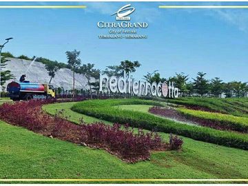 DAISY Attic with Roof Top in Red Terracotta CitraGrand Semarang