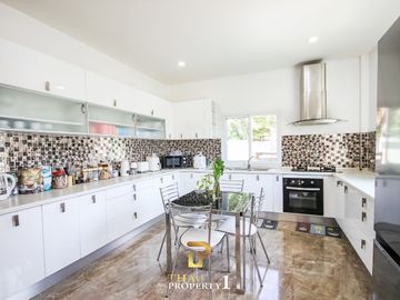 3 Bedroom Pool Villa for Sale Near Golf Course in Huay Yai Pattaya