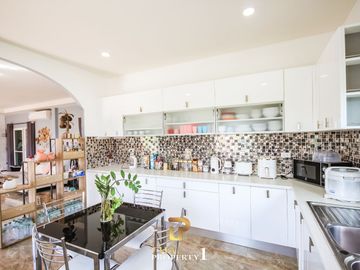 3 Bedroom Pool Villa for Sale Near Golf Course in Huay Yai Pattaya