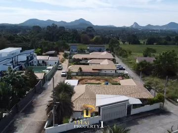 3 Bedroom Pool Villa for Sale Near Golf Course in Huay Yai Pattaya