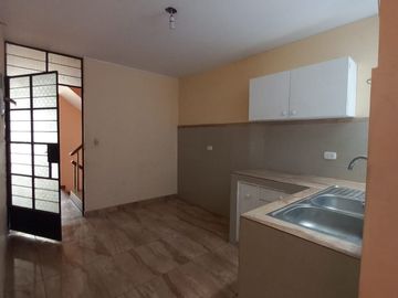 OPORTUNIDAD DE DEPARTAMENTO DE 75M2!! 2DO PISO ZONA RESIDENCIAL S.M.P AV.TOMAS VALLE CON SAN GERMAN