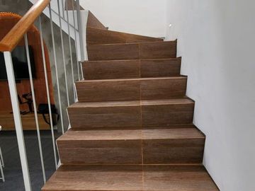 Rumah Aeer. Bintaro, Baru 2 LANTAI, Mewah Murah, Ciputat Tangsel, Kota Tangerang Selatan Jual Dijual