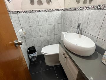 VENTA DPTO OCASION  /AV HAYA DE LA TORRE 733 LA PERLA ALTA /105 mT2 Mas AIRES