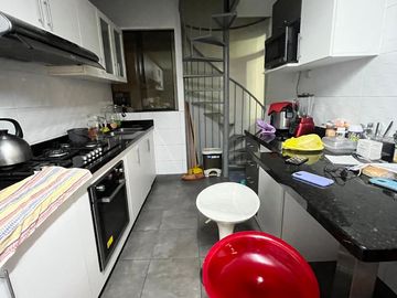 VENTA DPTO OCASION  /AV HAYA DE LA TORRE 733 LA PERLA ALTA /105 mT2 Mas AIRES