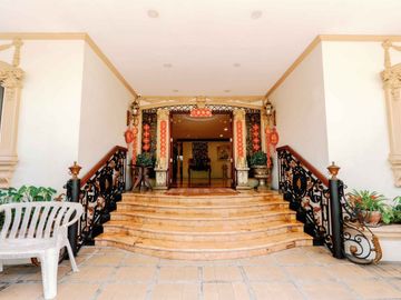 For Sale: 8BR House and lot in Dasmarinas Village (Paraiso St backing EDSA)