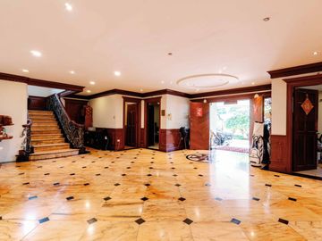 For Sale: 8BR House and lot in Dasmarinas Village (Paraiso St backing EDSA)