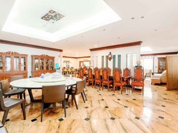 For Sale: 8BR House and lot in Dasmarinas Village (Paraiso St backing EDSA)