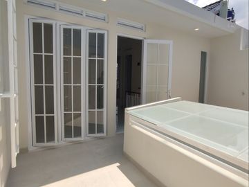 Rumah Ard. Arcamanik-Antapani, Baru READY-SIAP HUNI Murah 2 LANTAI Mewah di Kota Bandung Jual Dijual
