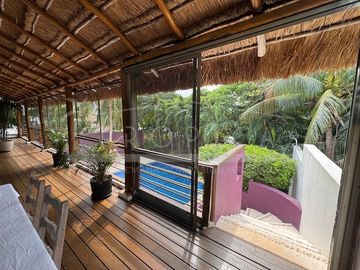 “Tu Hogar y Negocio Frente a la Laguna Bojórquez en el corazón de la espectacular Zona Hotelera de Cancún”