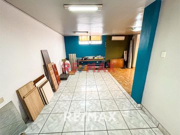 Venta De Terreno O Local Industrial 300 M2 - Ate