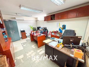 Venta De Terreno O Local Industrial 300 M2 - Ate