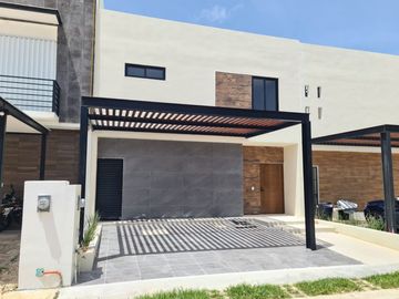 HERMOSA CASA EN VENTA EN CANCUN Q.ROO RIO RESIDENCIAL✨