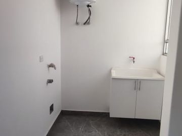 VENDO DEPARTAMENTO EN EL 4TO PISO AL COSTADO DE LA UDEP URB.LAGUNAS DEL CHIPE