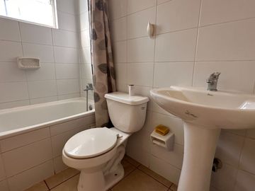 OPORTUNIDAD UNICA VENDO CASA 3 DORMITORIOS, DOS BAÑOS CON MANSARDA, NOVA HACIENDA, COQUIMBO