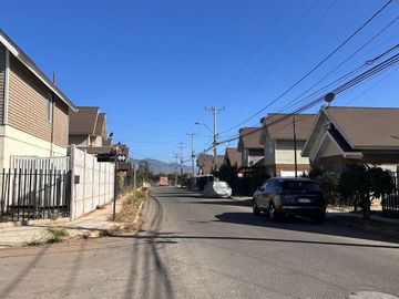 OPORTUNIDAD UNICA VENDO CASA 3 DORMITORIOS, DOS BAÑOS CON MANSARDA, NOVA HACIENDA, COQUIMBO