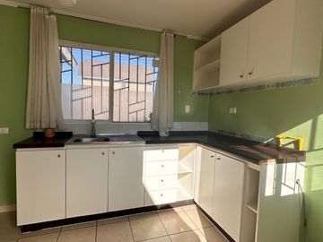 OPORTUNIDAD UNICA VENDO CASA 3 DORMITORIOS, DOS BAÑOS CON MANSARDA, NOVA HACIENDA, COQUIMBO