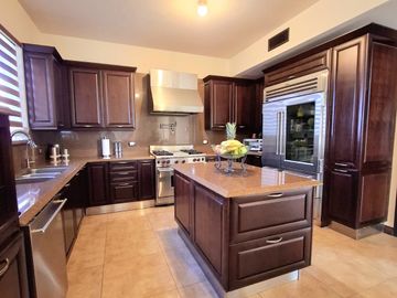 Casa en venta en La Rioja Residencial al poniente de Hermosillo