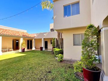 Casa en venta en La Rioja Residencial al poniente de Hermosillo