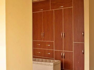 ¿Buscas Una Casa Amplia Y En Un Lugar Tranquilo Con Buen Clima?