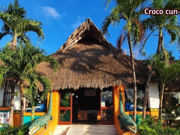 Condominio con terraza privada, en venta, Frente al mar, Puerto Morelos.