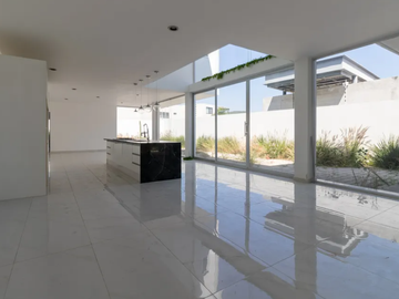 CASA DE OPORTUNIDAD EN CUMBRES DEL LAGO, QUERETARO . RSSIDENCIAL PLUS