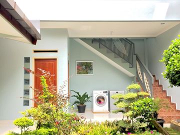 MEWAH Rumah Villa 2 lantai Fasilitas Jogging Track di lembang Cidadap