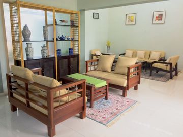 MEWAH Rumah Villa 2 lantai Fasilitas Jogging Track di lembang Cidadap