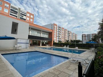VENDO HERMOSO APARTAMENTO 4TO PISO VALLE DEL LILI SM