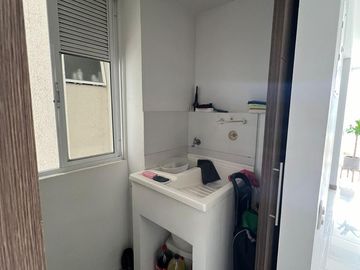 VENDO HERMOSO APARTAMENTO 4TO PISO VALLE DEL LILI SM