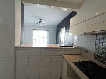 Casa de 4 habitaciónes y piscina privada en venta, Santa Fé, Playa del Carmen, Quintana Roo.