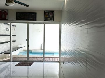 Casa de 4 habitaciónes y piscina privada en venta, Santa Fé, Playa del Carmen, Quintana Roo.