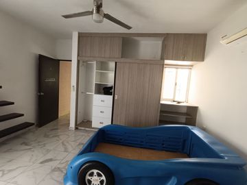 Casa de 4 habitaciónes y piscina privada en venta, Santa Fé, Playa del Carmen, Quintana Roo.