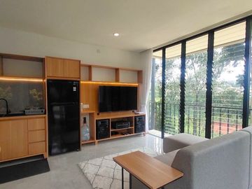 DIJUAL RUMAH VILLA MEWAH DI DAGO PAKAR TIMUR CIBURIAL BANDUNG UTARA